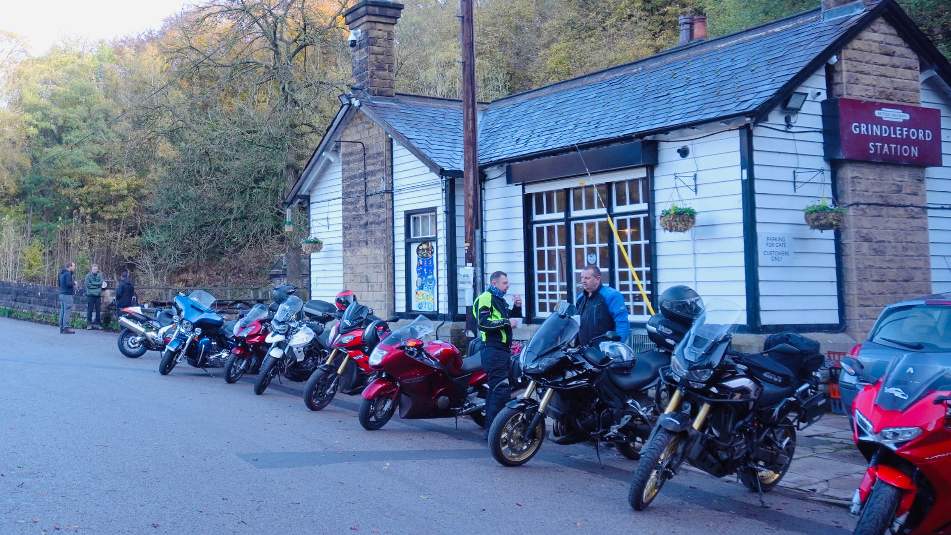 Parking at Grindleford Station Cafe