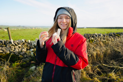 The Nott'm Lass with a Geocache